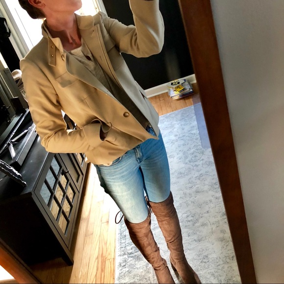 Ann Taylor Jackets & Blazers - Ann Taylor Cream Jacket